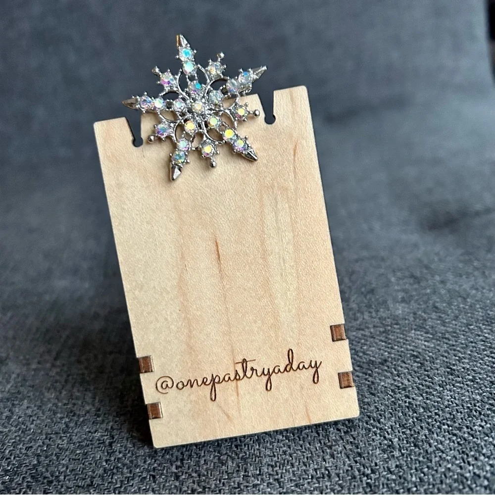 Silver Snowflake Rhinestone Fashion Brooch Pin Borealis